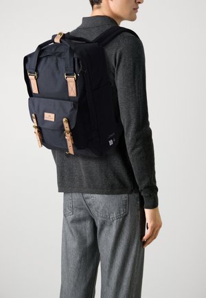 Doughnut MACAROON LARGE REBORN SERIES BACKPACK UNISEX - Ryggsekk - black