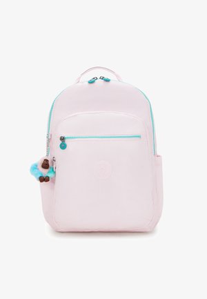 Zaino rosa chiaro in nylon con tasca anteriore con zip. Presenta dettagli turchesi e un piccolo portachiavi a forma di scimmia in peluche attaccato.