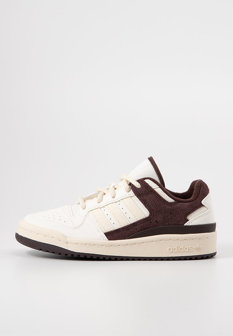 Sneakers low