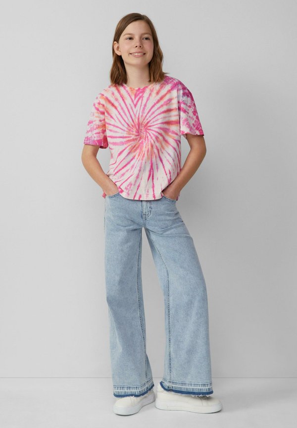 IM BOXY FIT MIT BATIKMUSTER - T-Shirt print - natur