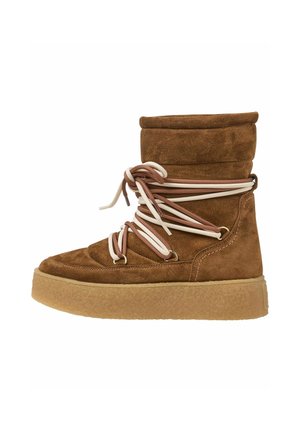 Winter boots - cognac