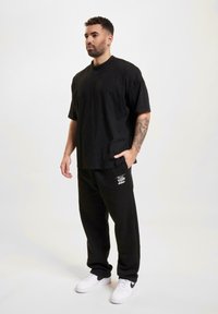 Rocawear BRANDED  - Tepláky - black