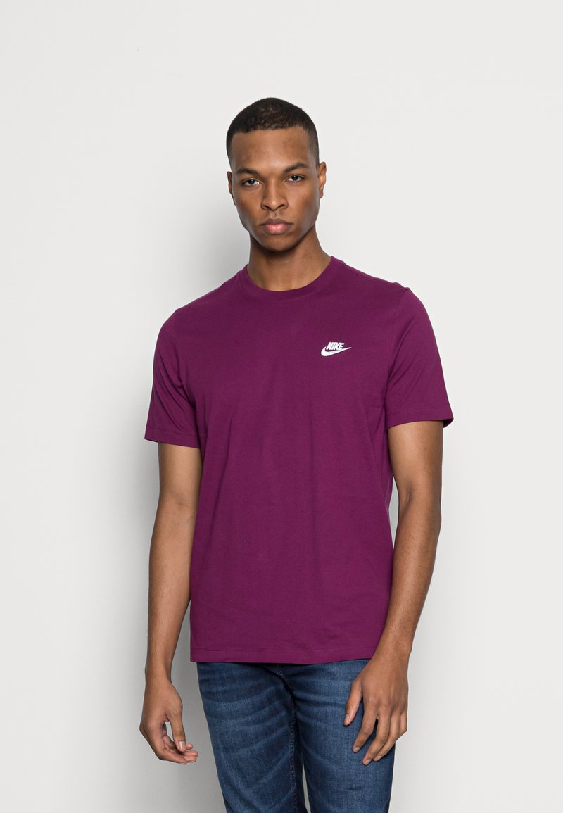 Nike Sportswear CLUB TEE - T-shirt básica - sangria