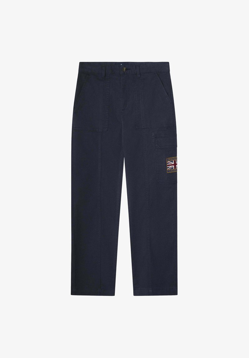 Námornícke modré cargo nohavice s prednými náprsnými vreckami, bočným vreckom s klopou so štítkom Union Jack, pútkami na opasok a gombíkovým zapínaním.