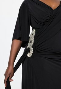 Ulla Popken DRAPED SILHOUETTE EVENING - Abiti per occasioni speciali - black