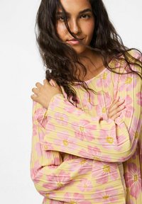 Pieces PCAMBER - Vestido informal - mellow yellow