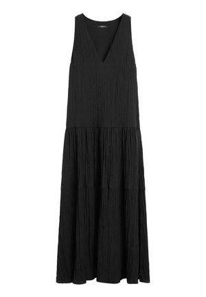 Abito lungo nero senza maniche con scollo a V e design a balze in tessuto arricciato, silhouette fluida e senza chiusure visibili.