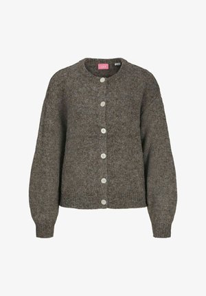 Cardigan en laine marron tricoté à col rond, manches longues et six boutons clairs à l’avant.