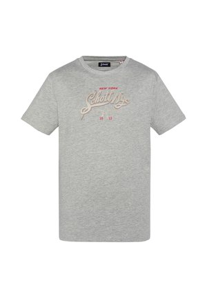 Graues T-Shirt mit kurzen Ärmeln und Rundhalsausschnitt mit der Aufschrift "New York Schott NYC 1913" in Beige und Rot auf der Brust.