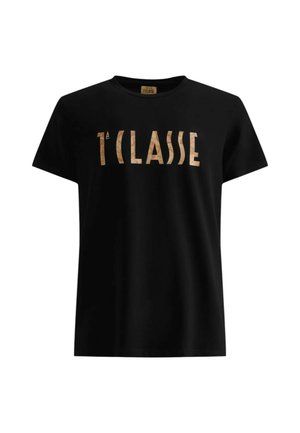 T-shirt in cotone nero con maniche corte, caratterizzato da una stampa di testo oro in grassetto che recita "1(Classe)" sul petto. Collo rotondo, vestibilità comoda.
