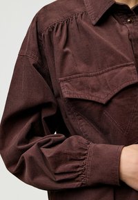 Wrangler LONG SLEEVE YOKE WESTERN FOR LOOSE FIT - Blus - mahogany