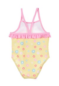 Gelber Badeanzug mit pinkem Rüschensaum, der ein Blumenmuster in Pink, Blau und Weiß zeigt. Dünne Träger und ein Rundrücken-Design.