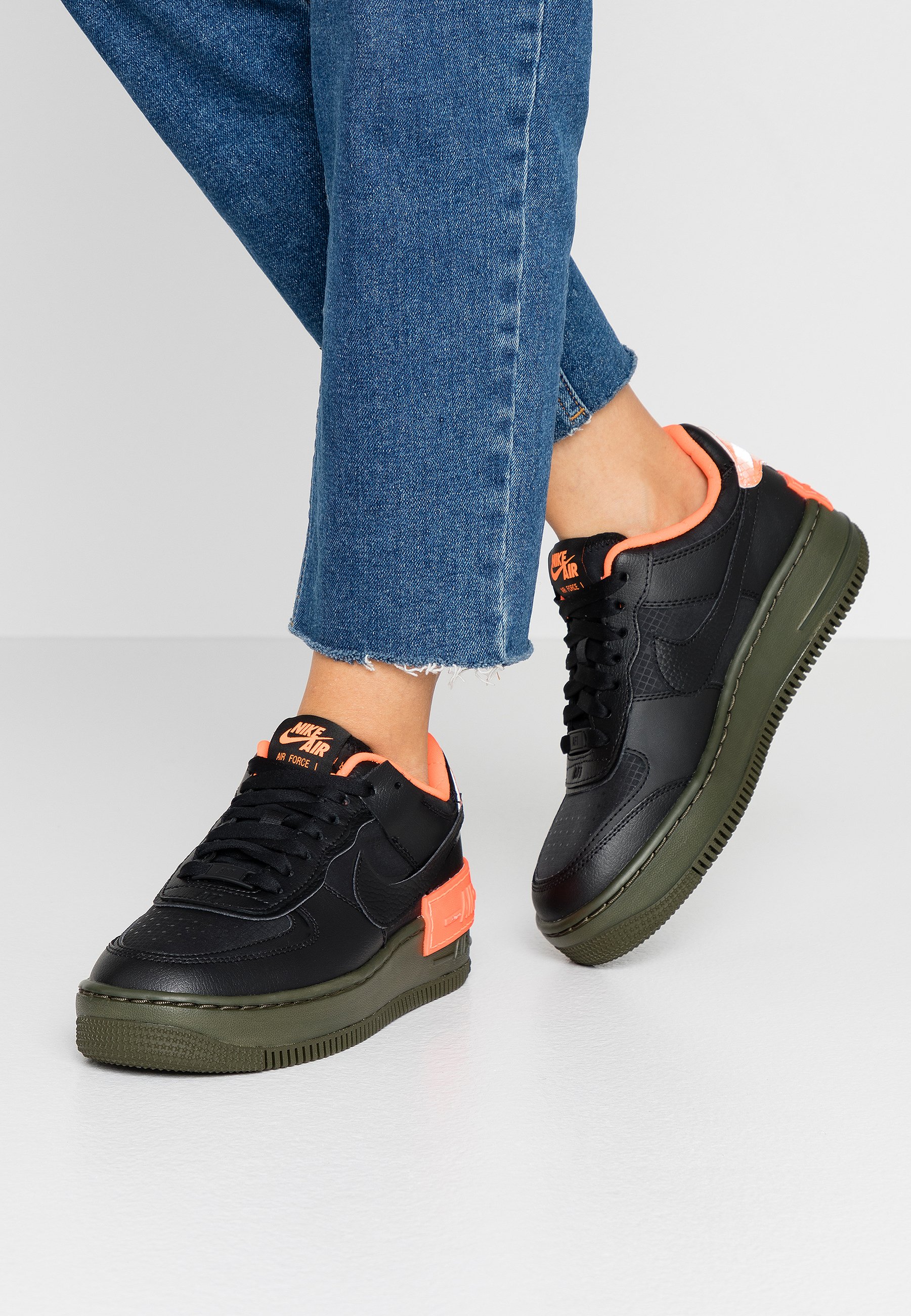 nike air force 1 black hyper crimson