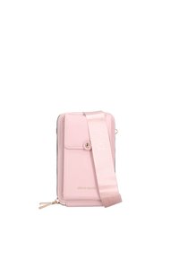 Borsa per telefono in pelle rosa con pattina anteriore, chiusura con zip e tracolla in satin staccabile. Presenta una stampa del logo sulla tracolla e dettagli in metallo.