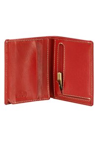 Interno di un portafoglio in pelle rossa con più scomparti per carte, una tasca con zip e cuciture bianche. Texture liscia con dettagli di design minimalisti.
