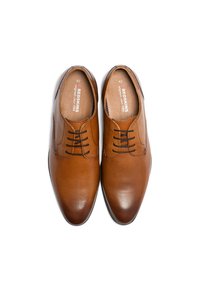 Scarpe eleganti in pelle marrone con punta rotonda, dotate di cinque fori per i lacci, lacci neri e una finitura lucida. Taglia 42 indicata all'interno.