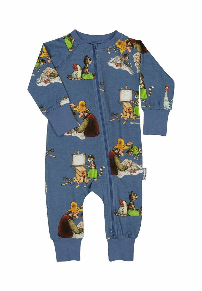 Blå babydräkt med illustrationer av en man i en gul hatt, en katt i en grön klänning, en kyckling och träleksaker.