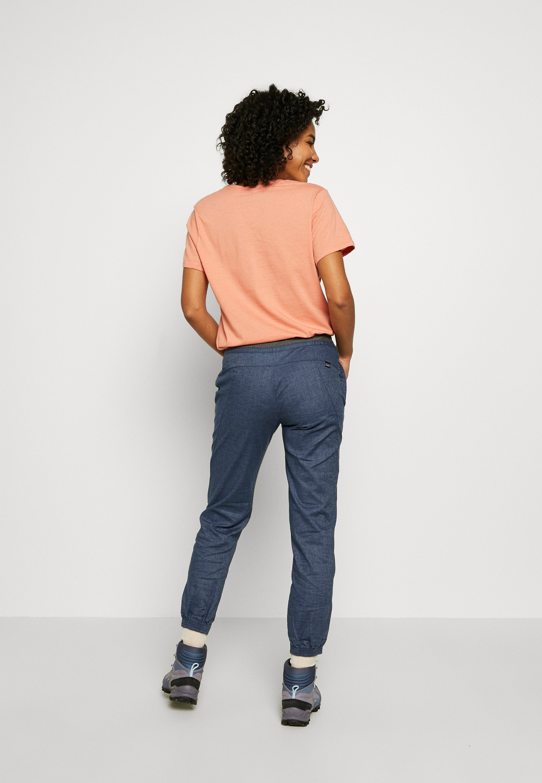 Patagonia HAMPI ROCK PANTS Bukse dolomite blue Zalando.no Patagonia W's Hampi Rock Pants Roamer Red | Fjellsport.no
