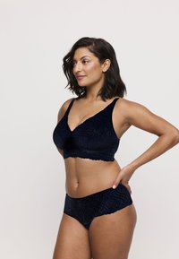 Niewybrane, midnight blue