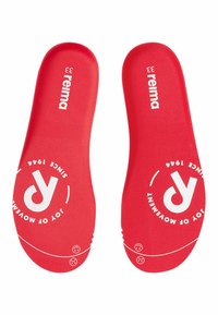 Röda innersulor med en slät yta, med vit logotyp och ett cirkulärt märke på ena sidan. Designade för komfort och stöd. Storlek 33.