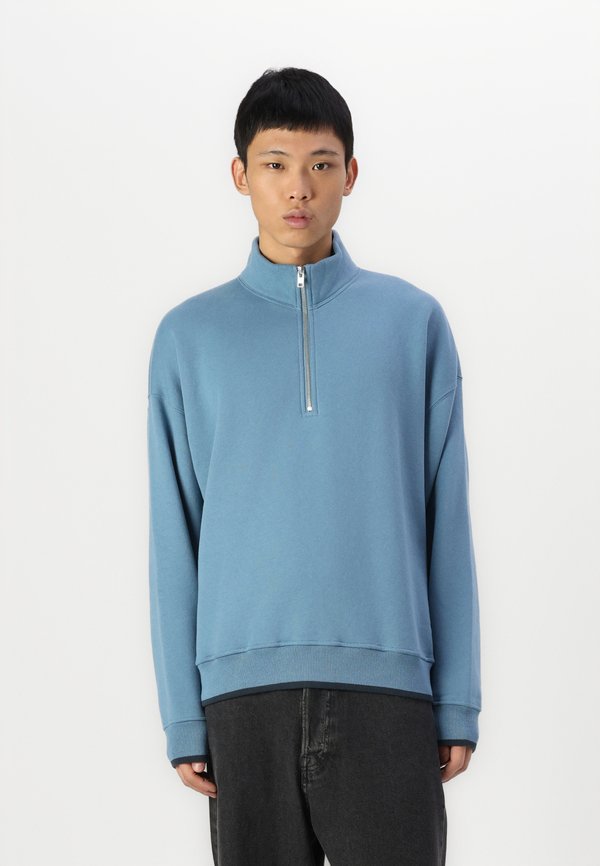 Essential Half-Zip Sweatshirt - Sweatshirt