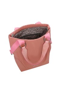 Borsa tote in tessuto rosa con manici rosa a contrasto, hardware argentato e un interno con motivo. Presenta una tasca con zip all'interno.