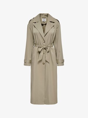 Ilgas smėlio spalvos tranšėjos paltas su atlapų apykakle, užsegimu su sagomis, juosmens diržu ir rankogalių dirželiais.