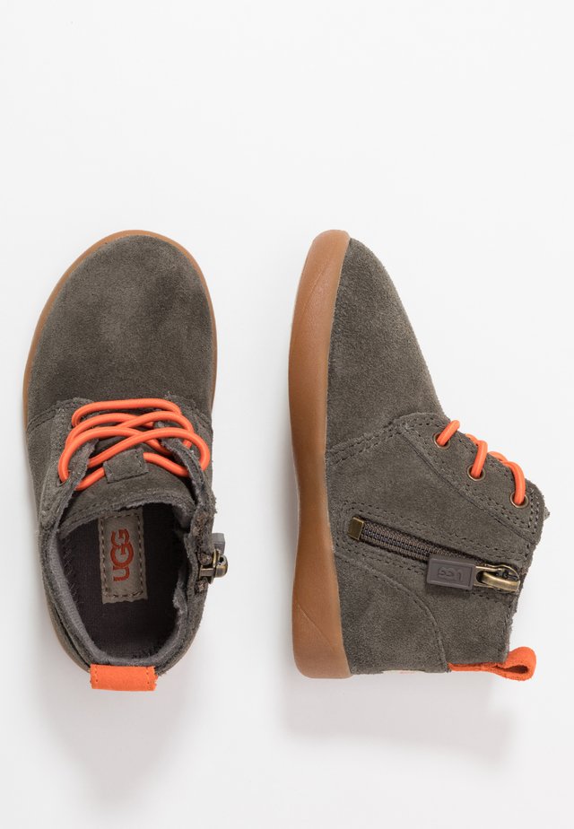 KRISTJAN - Chaussures à lacets - black/olive