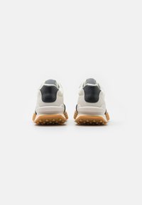 Lacoste Sport L-SPIN DELUXE - Sportbačiai - blanc/noir