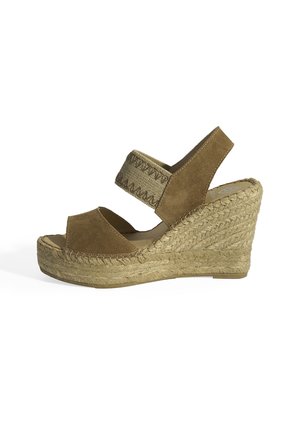 Platform sandals - beige