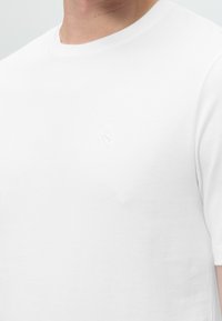Scotch & Soda CORE LOGO  - T-Shirt basic - white