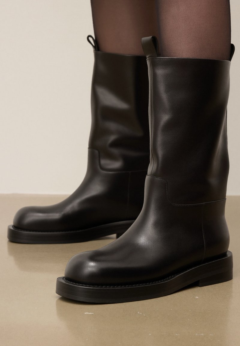 Kazar Studio Cizme cu platformă - black