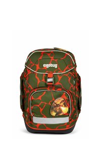 Grüner und orange gemusterter Rucksack mit Fronttasche, reflektierendem Streifen und einem Aufnäher mit Drachenflammenmotiv auf der unteren Vorderseite.