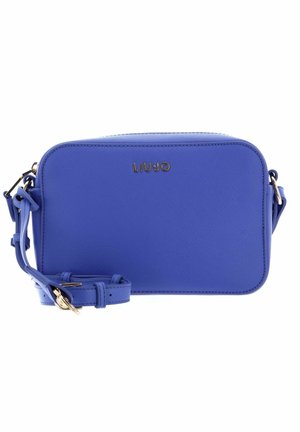 Blå syntetisk crossbody taske med rektangulær form, lynlåslukning og justerbar strop. Har guld "LIU JO" logo på forsiden.