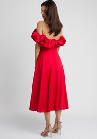 Swing Fashion GRACE ATŁAS czerwony metalik