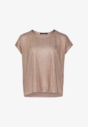 Złocisty różowy top z krótkim rękawem o luźnym kroju, z pionowym prążkowanym wzorem i okrągłym dekoltem. Swobodnie opada na dolnej krawędzi.