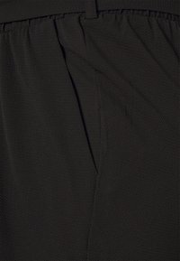 Pieces Maternity PMAVERY - Calções - black