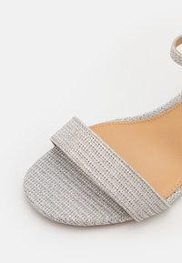 MICHAEL Michael Kors Sandaler - silver-coloured