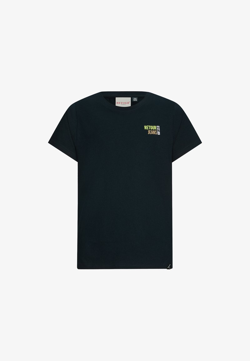 Czarny bawełniany t-shirt z krótkim rękawem, z żółtym i białym logo "RETOUR JEANS" na lewej klatce piersiowej i małym akcentem na dole.