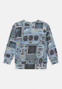 Sweatshirt à manches longues avec un design de panneau de contrôle et de jauges d'instrument détaillées dans des nuances de bleu et de gris.