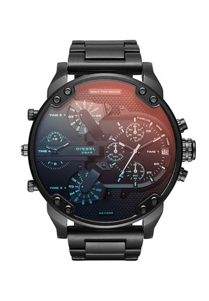 Orologio cronografo Black Diesel con quattro display orari, cinturino in metallo, finestra per la data e testo "Only The Brave" su quadrante testurizzato.