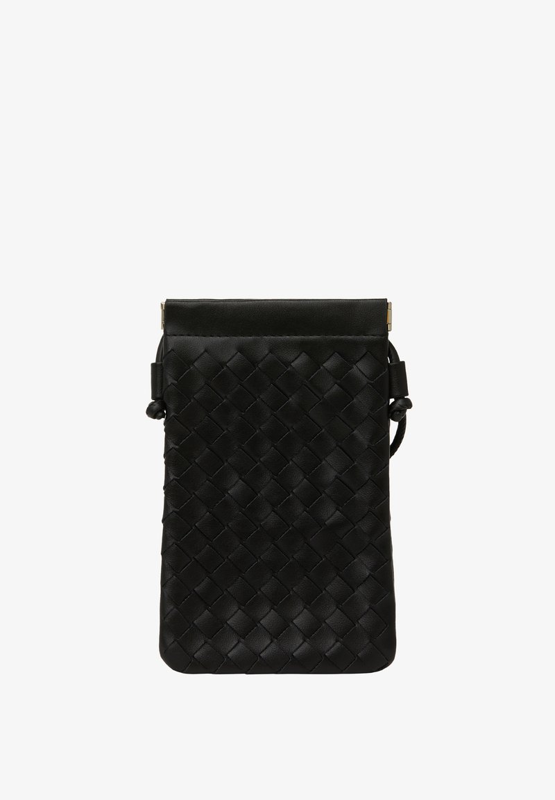 Sort læder skuldertaske med en vævet tekstur, rektangulær form, flad top og justerbar rem. Ingen udsmykninger eller hardware synlig.