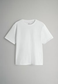 Weißes Baumwoll-T-Shirt mit kurzen Ärmeln, Rundhalsausschnitt und lockerer Passform. Glatte Textur, keine sichtbaren Muster, minimalistisches Design.