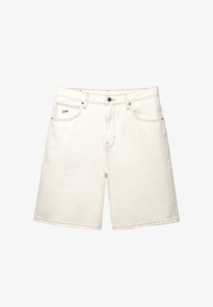 Biele deniminové šortky so rovnom strihom, piatimi vreckami a viditeľným šitím. Majú zapínanie na prednom gombíku a malé logo značky na boku.