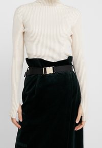 Holzweiler Strickpullover - off-white