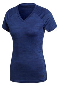 Niebieska sportowa koszulka z krótkim rękawem i dekoltem w szpic, wykonana z teksturowanej tkaniny, z delikatnym melanżowym wzorem i logo marki na dole.