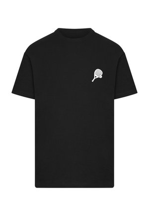 Schwarzes Kurzarm-T-Shirt mit einer kleinen weißen Grafik eines Padel-Schlägers und -Balls auf der linken Brust.