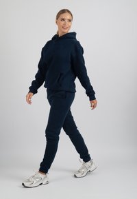 Carlheim HARPER BRANDED - Jersey con capucha - navy