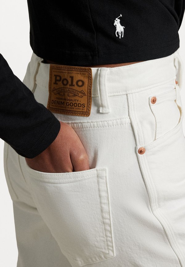 CURVED TAPERED JEAN - Straight leg jeans - crocus wsh3