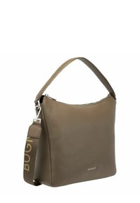 Borsa in pelle marrone con una texture liscia, chiusura con zip e tracolla staccabile che porta il nome del marchio. Forma quadrata con angoli arrotondati.